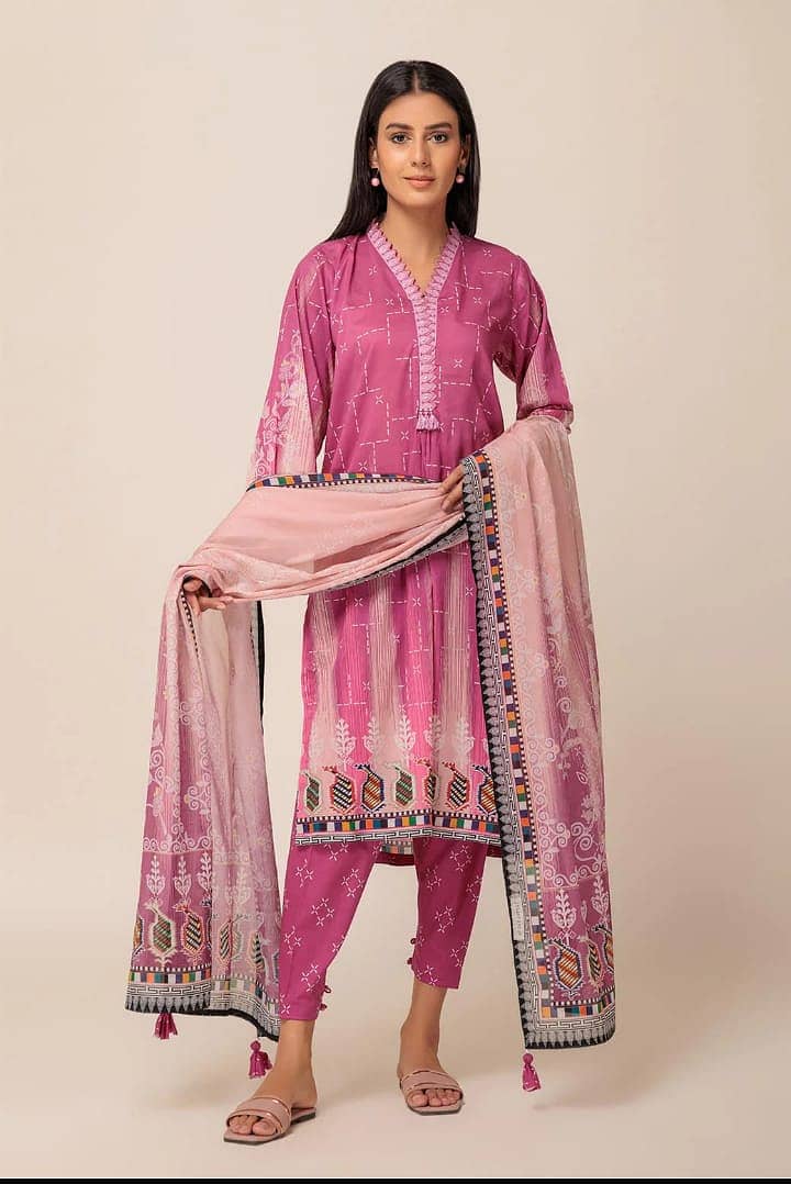 Branded Ladies Stitched & Un Stitched Suits Available 2024 Collection 8