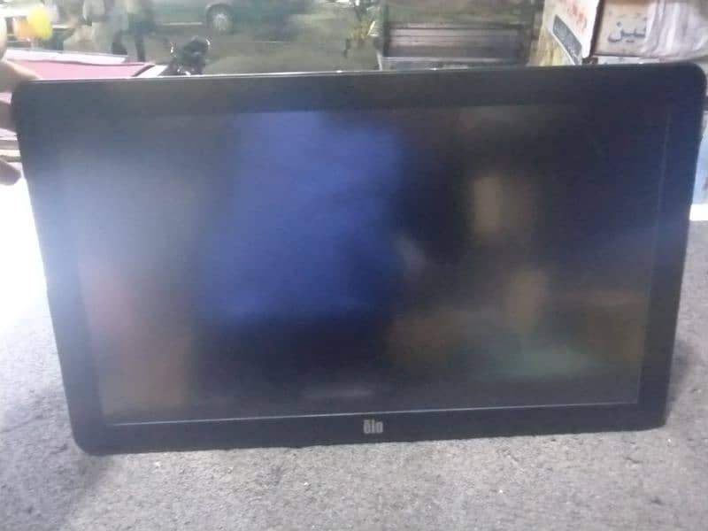 ELO 20" touch screen led. . . 2