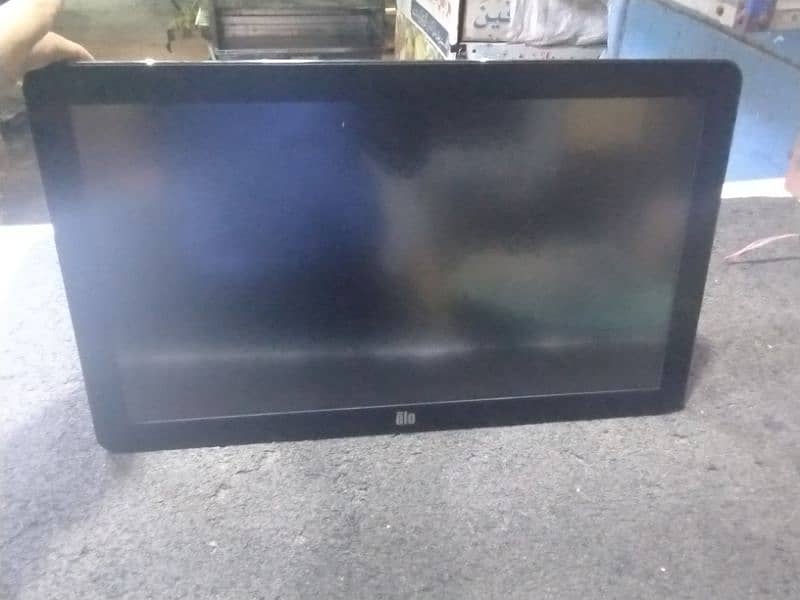 ELO 20" touch screen led. . . 3