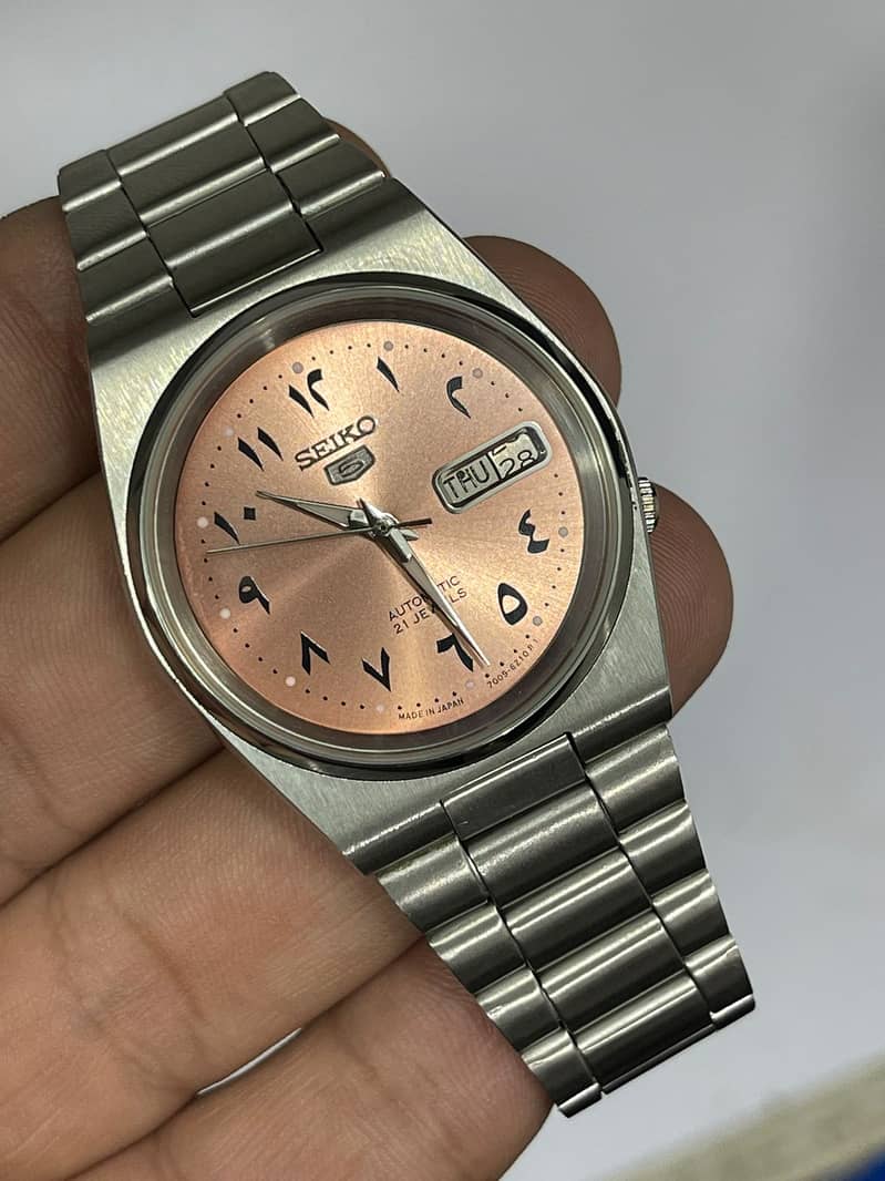 SEIKO 5 ARABIC AUTOMATIC STAINLESS STEEL DAY/ DATE VINTAGE MEN'S WRIST 1