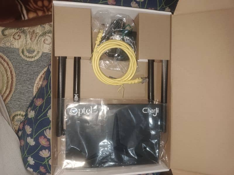 PTCL Charji Home Fi 4g Router
with Sim 4
