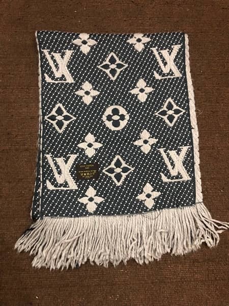 LV muffler scarve 0