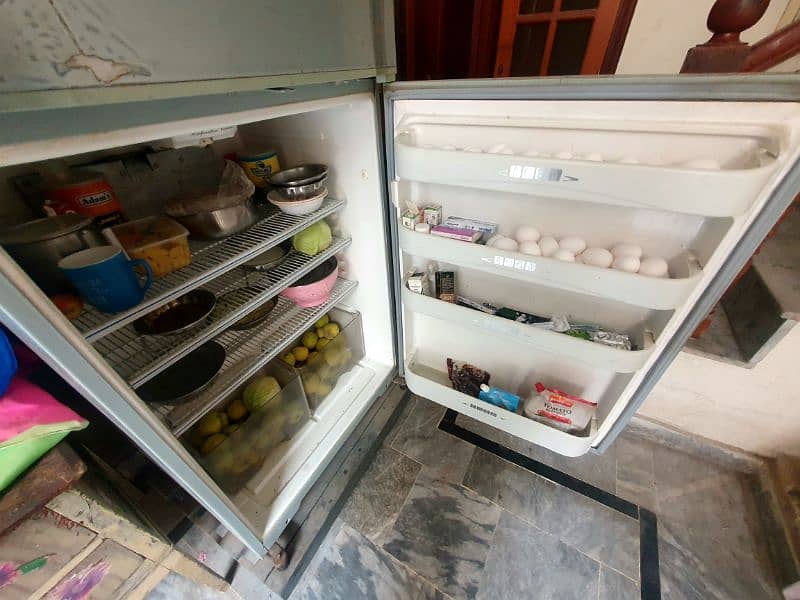 dawlance full size fridge 6