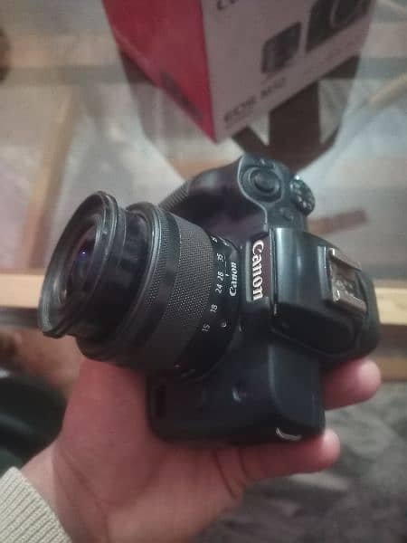 Canon m50 camera 0