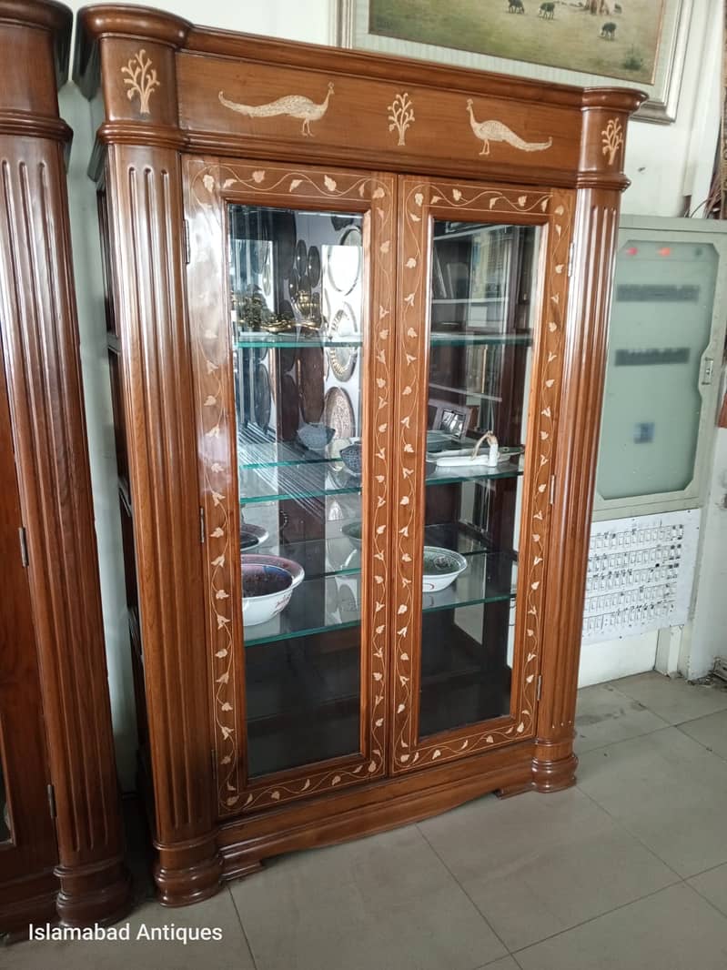 Cabinet / Wooden cabinet / Showcase / Almirah 1