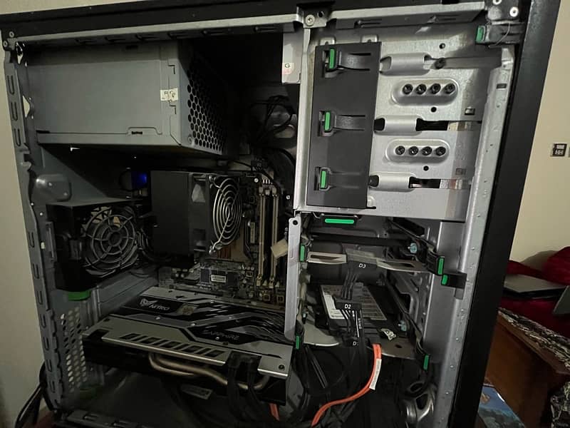 HP z420 Workstation with Rx 580 and Monitor 4