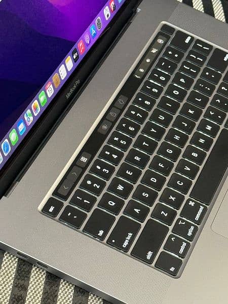 MacBooK Pro 2019 | i7 | 16 inches | 32GB | 512GB 1