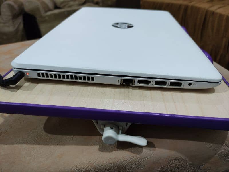 HP Laptop 15-bw0xx 5