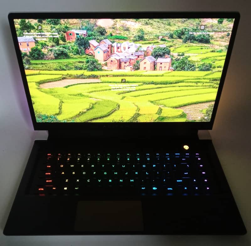 Dell Alienware R1 15 Inch i7 11th Gen 16/2TB, NVIDIA 4070 8GB Graphics 2