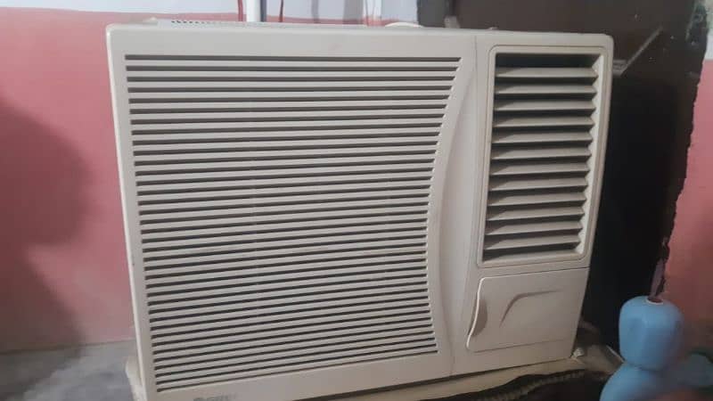 Window Ac used and good condition 3