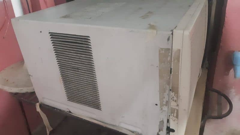 Window Ac used and good condition 4