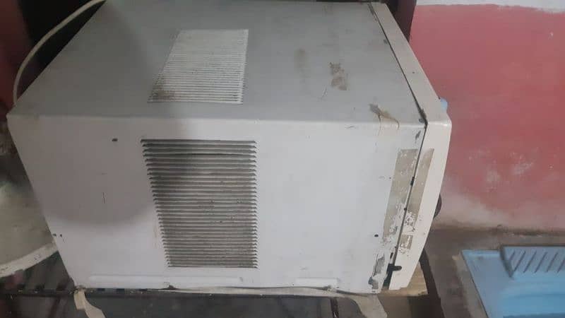 Window Ac used and good condition 7