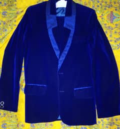 Valvet coat with pant in blue color