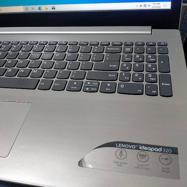 Slim Laptop 8GB Ram Lenovo IdeaPad AMD 7th Gen Box Pack Condition 1