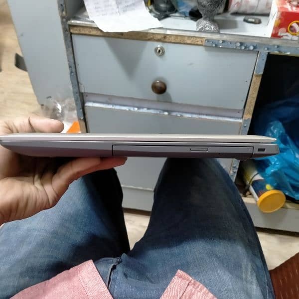 Slim Laptop 8GB Ram Lenovo IdeaPad AMD 7th Gen Box Pack Condition 5