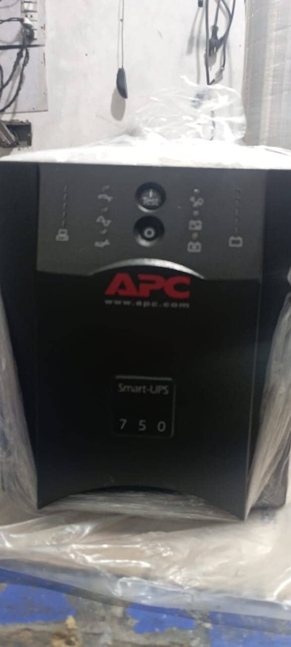 APC smart Ups 1kvA 750watts 24v pure sine wave ups 16