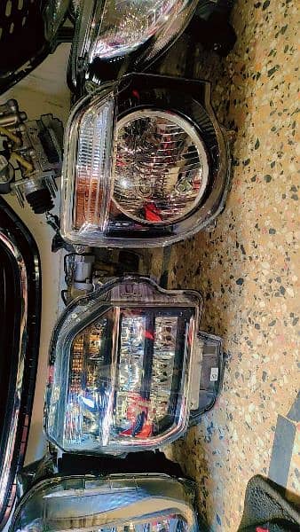 Honda n WGN hide light and back light and said mirror available 1