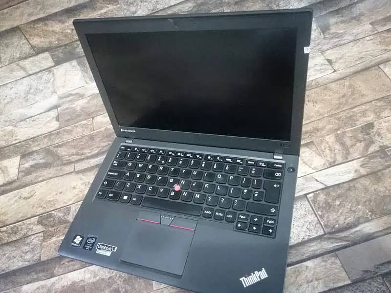 Lenovo ThinkPad x250 i5 5th Gen Laptop | 8GB RAM | 256GB SSD | Slim 1