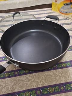 Starfrit Brand new 12 inch King size Frying pan/Pizza pan