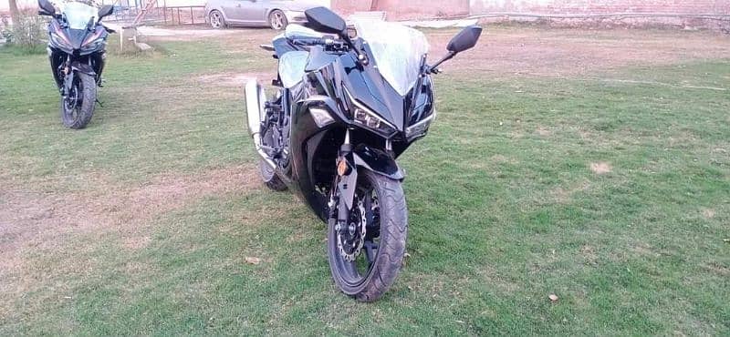 Honda CBR replica 350cc 12