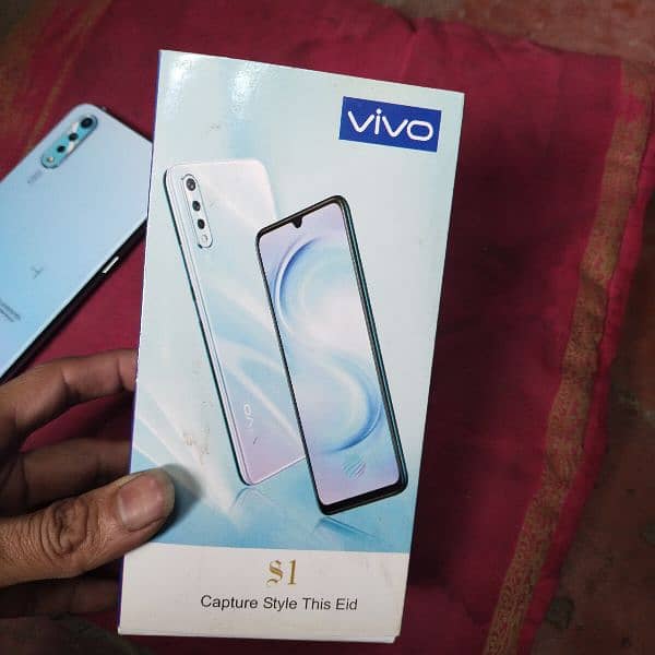 Vivo s1 8GB 256GB with charger box display fingerprint scanner 10%10 7