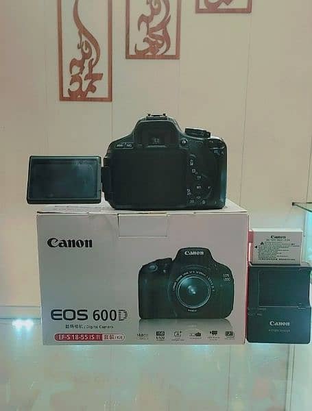 Canon Eos 600d DSLR Camera with Box 1