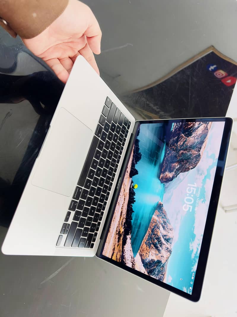 Apple Macbook Air  2020  16/512  Space Gray 4
