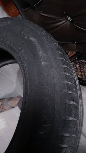 Toyota corolla gli tyre (Micheln) 1
