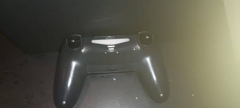 PS4 fat jailbreak 9.00/ 500gb with original controller 7