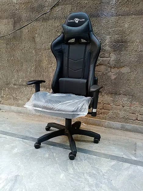 Gaming Chair/Gaming Chair with footrest 2