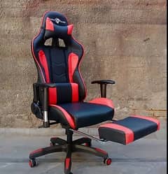 Gaming Chair with footrest 0