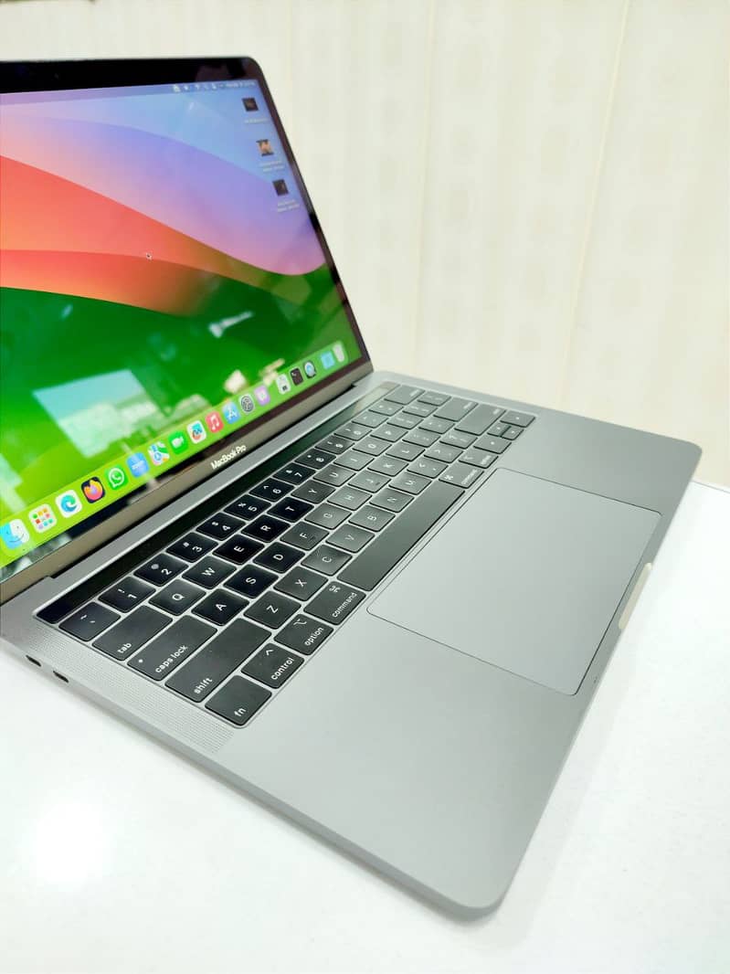 MacBook Pro 2018|13" A1989| Core i7 | 16\512 at ABID COMPUTERS MULTAN 3
