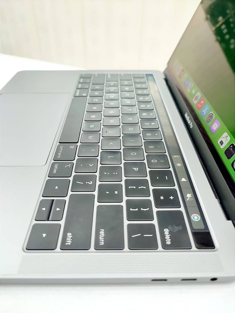 MacBook Pro 2018|13" A1989| Core i7 | 16\512 at ABID COMPUTERS MULTAN 8