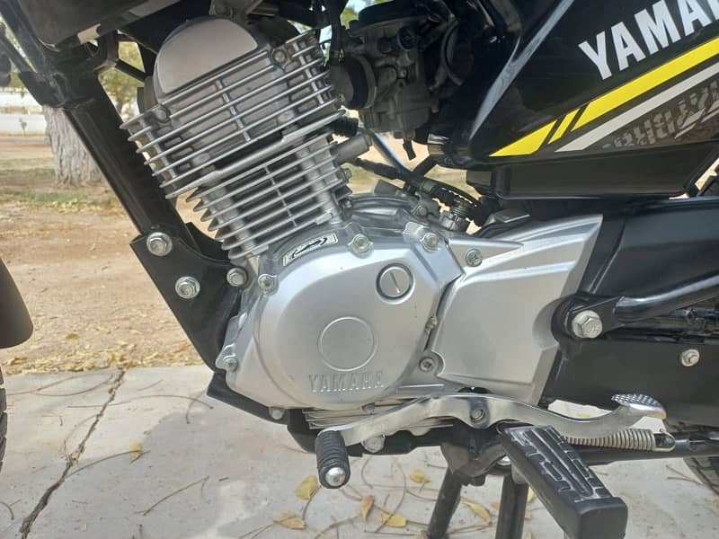 YBR 125 G Motorcycle (Excellent Condition 10/10) 6