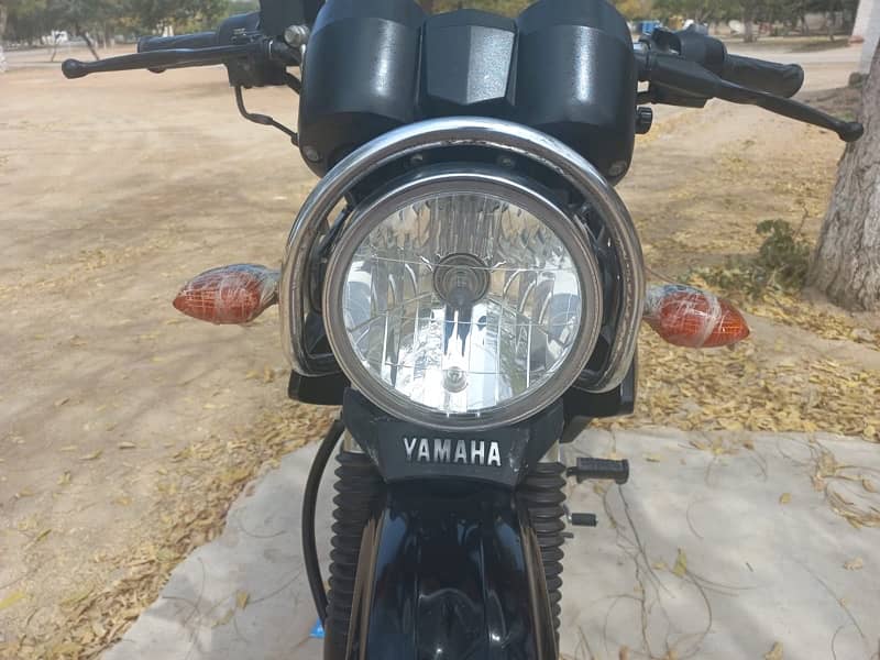 YBR 125 G Motorcycle (Excellent Condition 10/10) 8