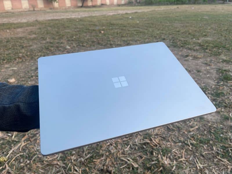 Microsoft surface laptop 3 , 10th generation 5