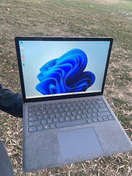 Microsoft surface laptop 3 , 10th generation 11