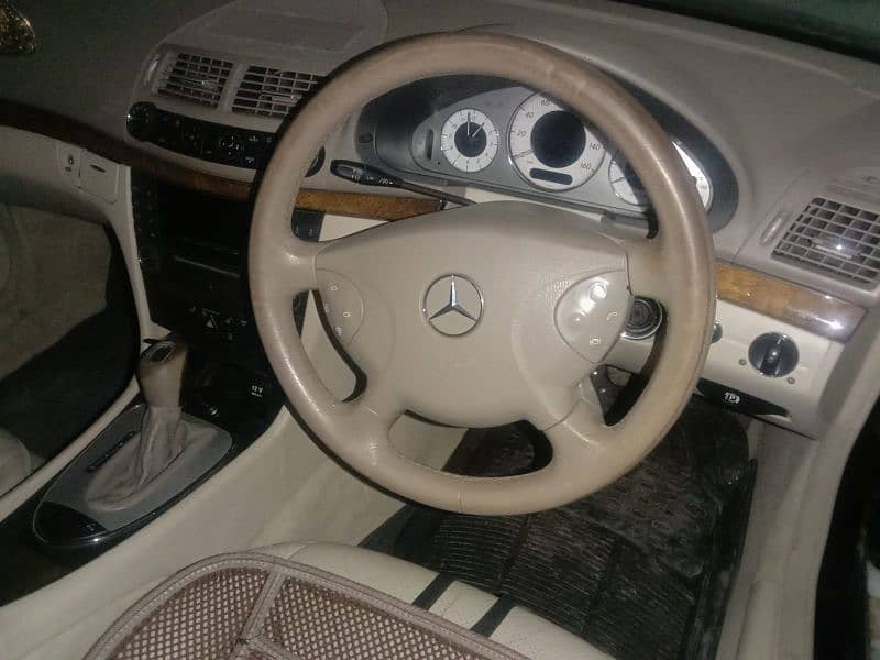 Mercedes E200 2