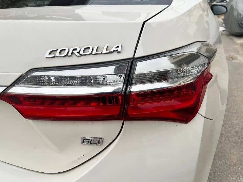 Toyota Corolla GLi Automatic 2018 1