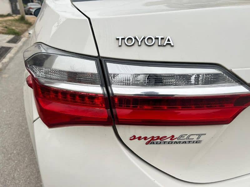 Toyota Corolla GLi Automatic 2018 5