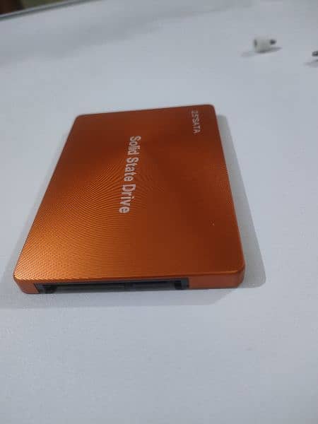 1TB SSD BRAND NEW FOR SELL 0