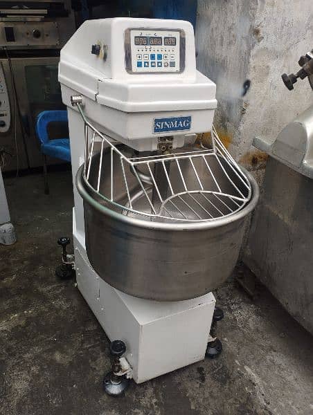 12 kg Capacity Dough Spiral Mixer Machine imported 220 voltage 2 speed 7