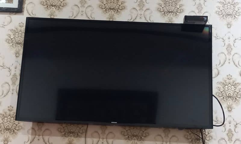Samsung LCD 55"inch few month use 0