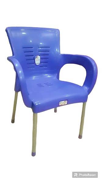 Relaxo plastic chair 11