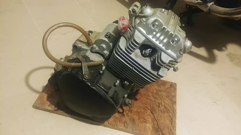 engine 200 cc Tiger Boxer 0