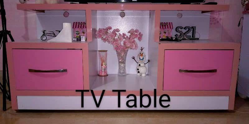 TV Table 0