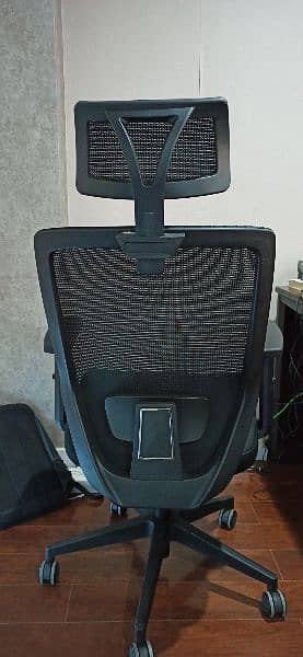 Executive mesh chairs 3