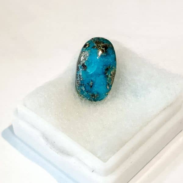 Sapphire Gemstone (Original Neelam) 3