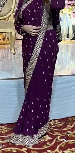 saree for sale urgently (small to medium size)