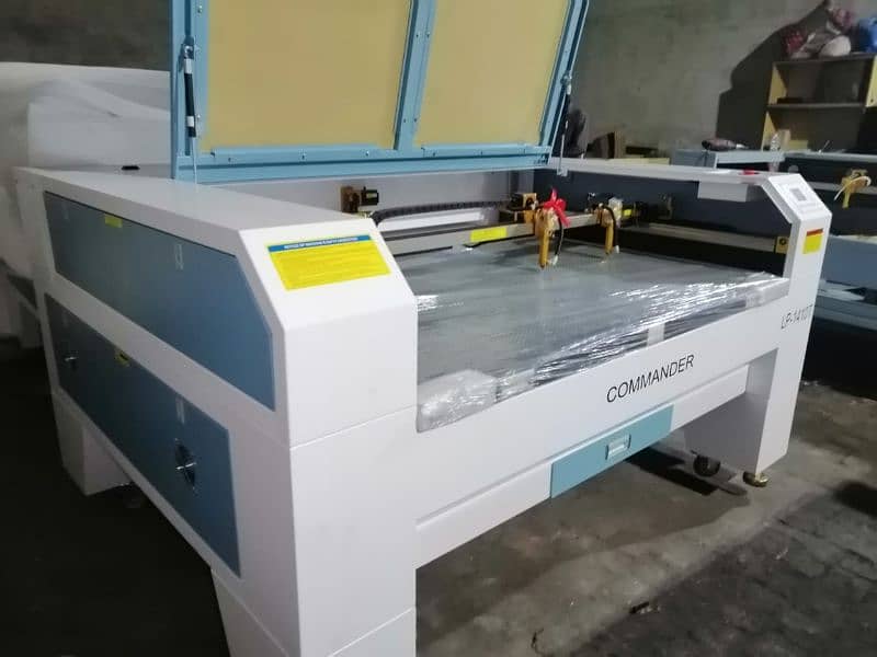laser cutting machine 0